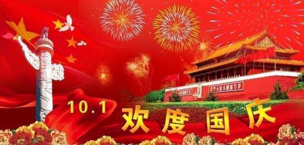 住在上海的女人都挺贵气，日常搭配简单还复古，是否尽显女人味？游戏画面